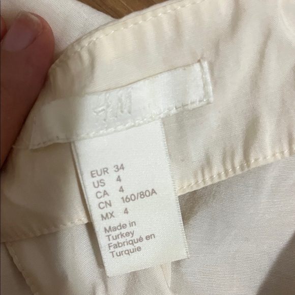 H&M Cream Top - Picture 2 of 2